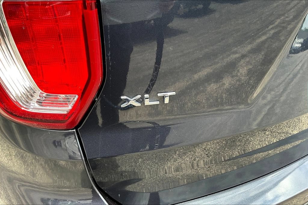 Used 2017 Ford Explorer XLT AWD/4WD image 25