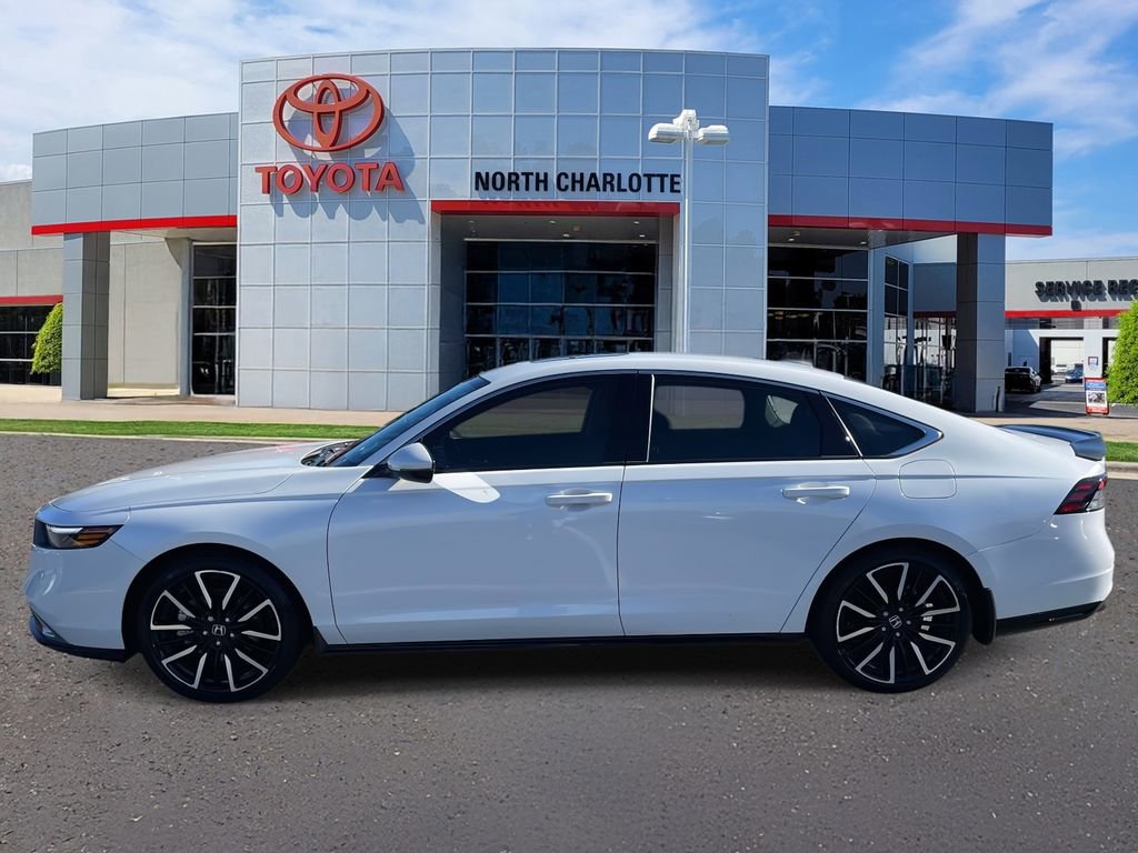 Used 2024 Honda Accord Touring image 7