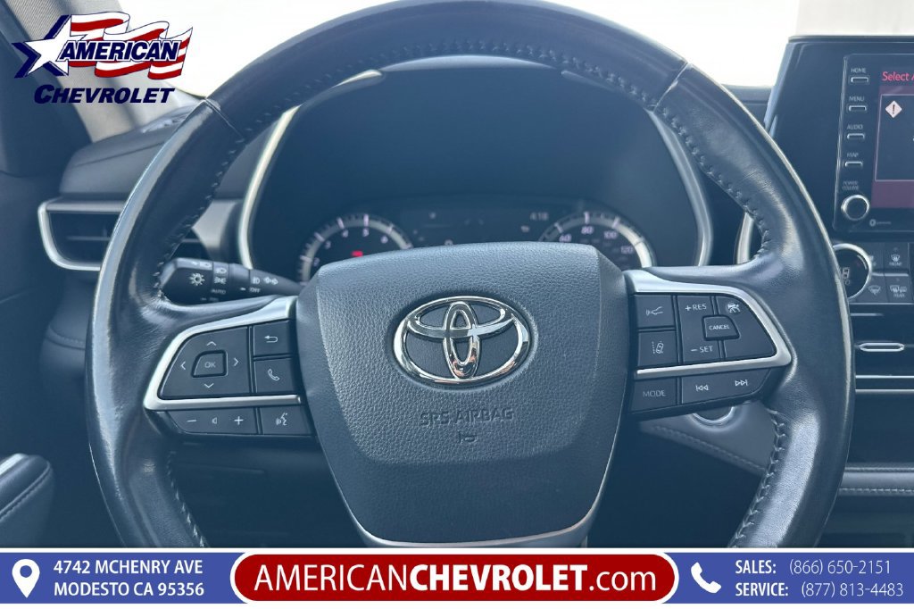 Used 2022 Toyota Highlander XLE AWD/4WD image 32