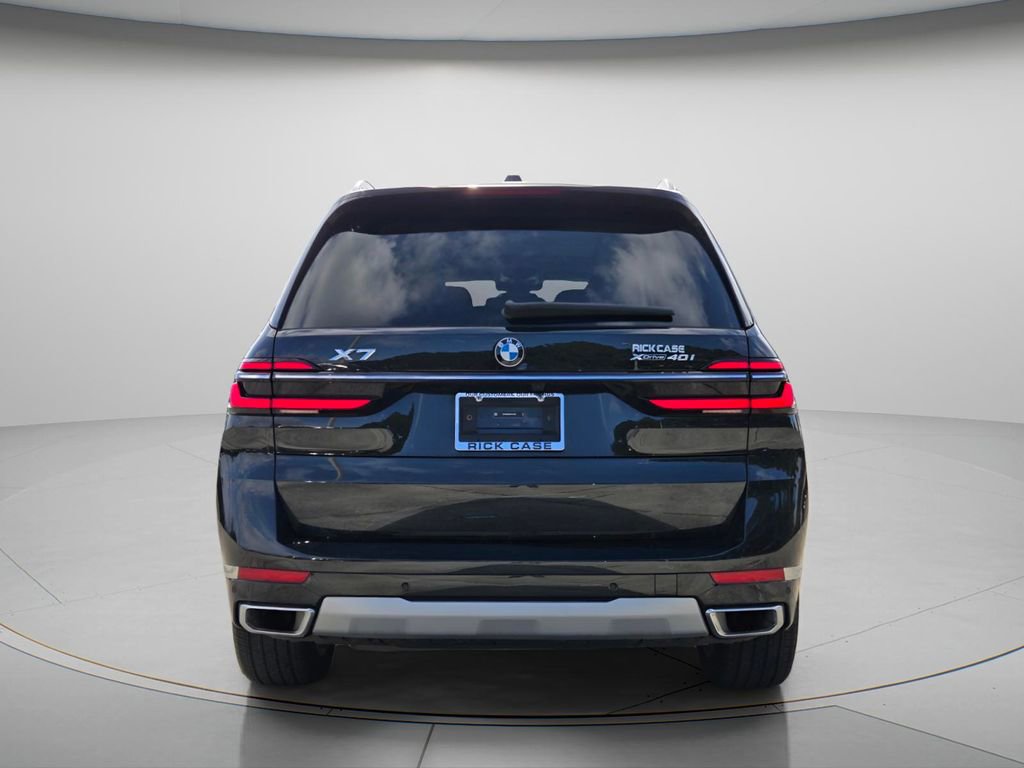 Used 2025 BMW X7 xDrive40i image 5