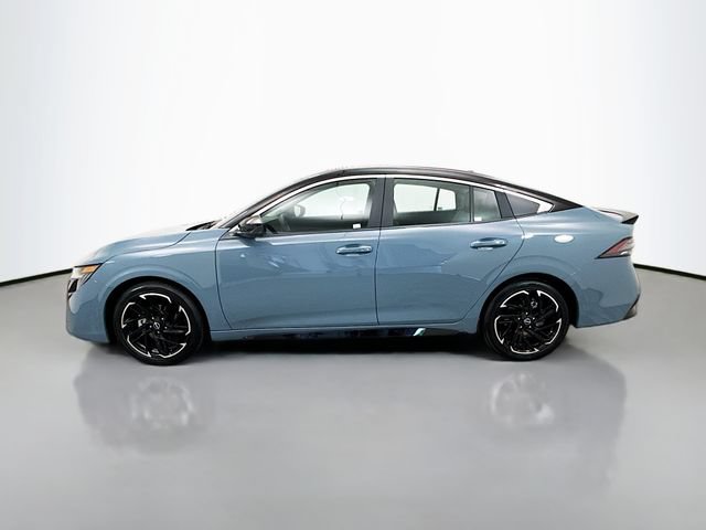Used 2026 Nissan Sentra SR w/ SR Premium Package FWD image 4