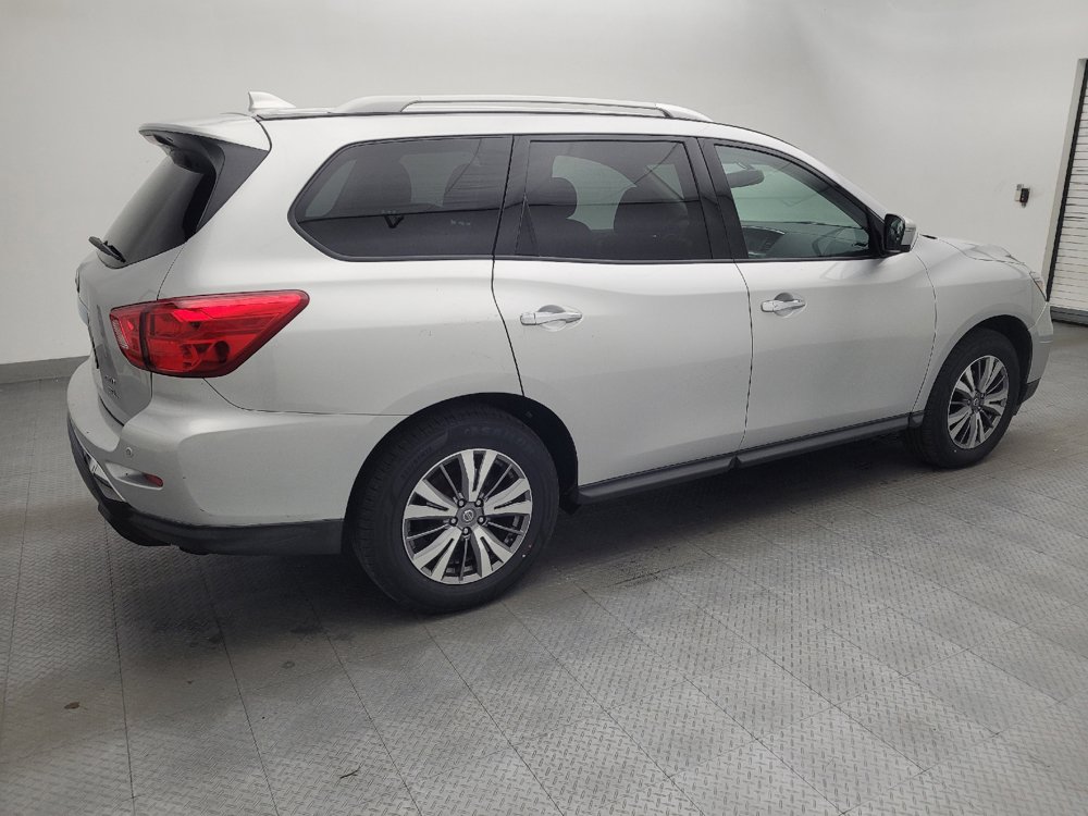 Used 2019 Nissan Pathfinder SL AWD/4WD image 10