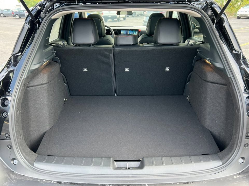 New 2026 Nissan Kicks SR w/ SR Premium Package AWD/4WD image 35