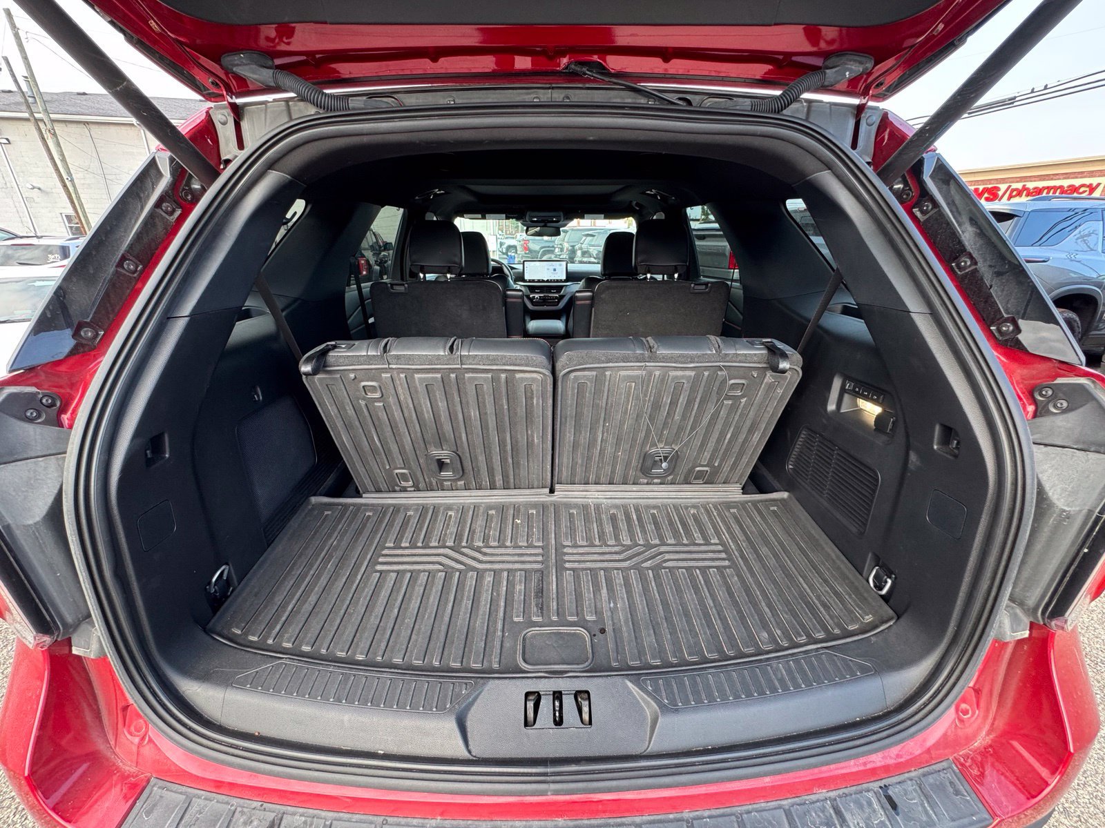 Used 2025 Ford Explorer ST AWD/4WD image 28
