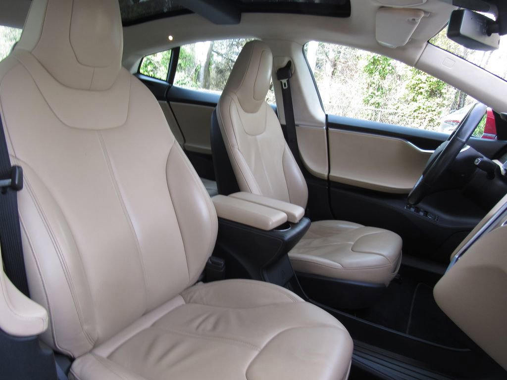 Used 2015 Tesla Model S 85D image 19