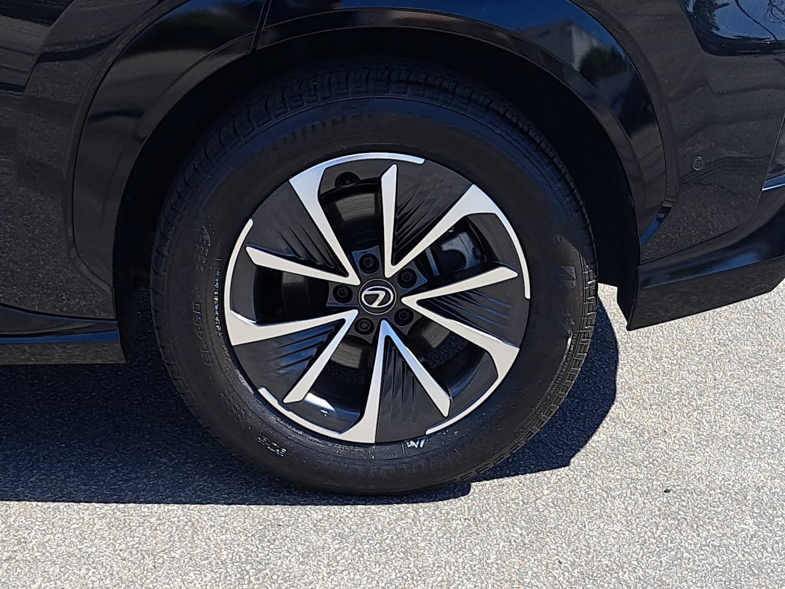 Used 2024 Lexus RZ 300e Premium w/ Technology Package FWD image 37