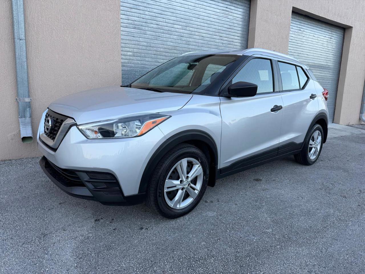 Used 2019 Nissan Kicks S image 12