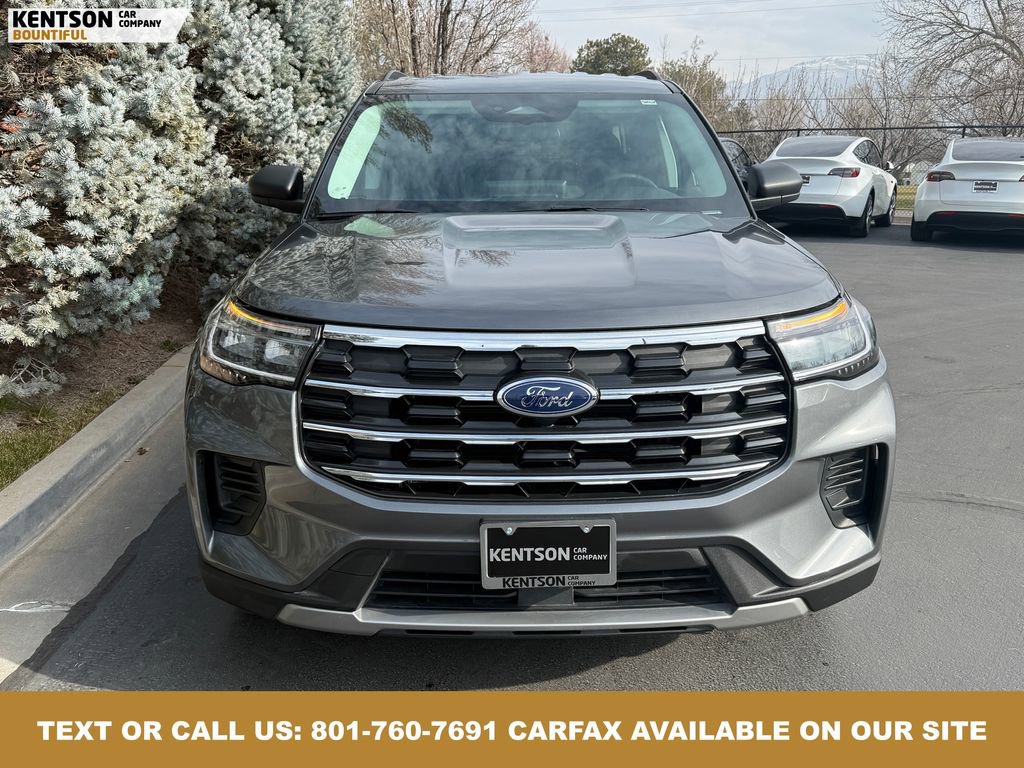 Used 2025 Ford Explorer Active image 2