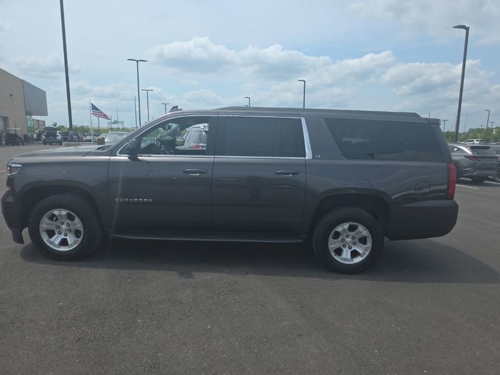 Used 2018 Chevrolet Suburban LT RWD image 8