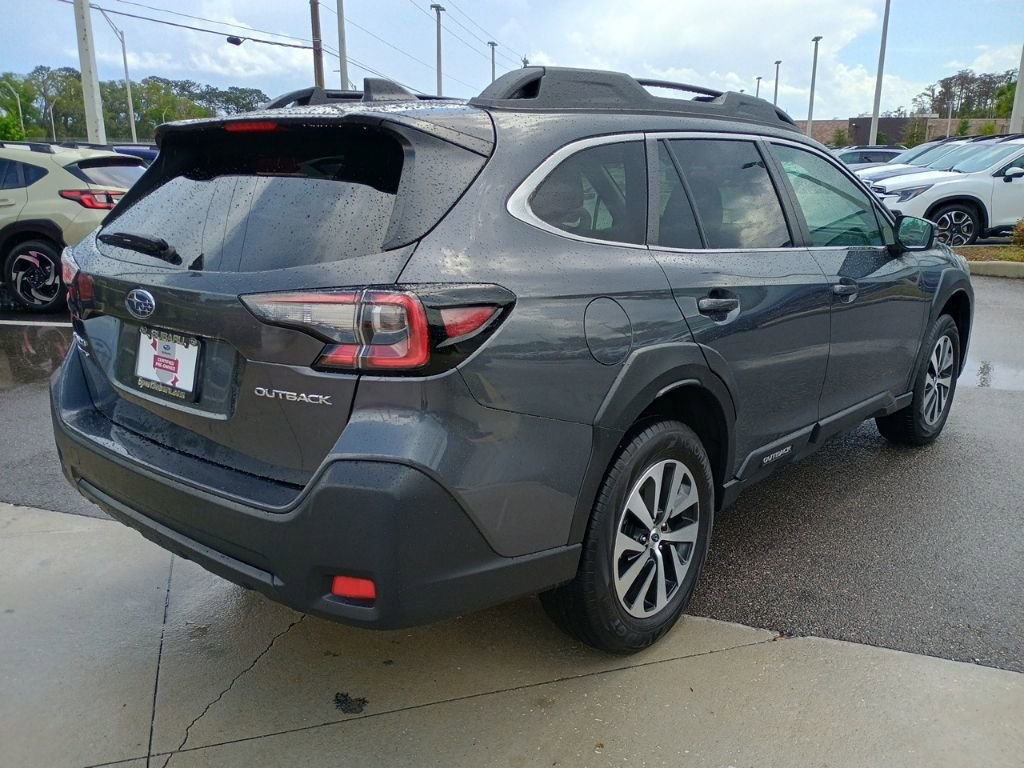Certified 2023 Subaru Outback Premium image 5