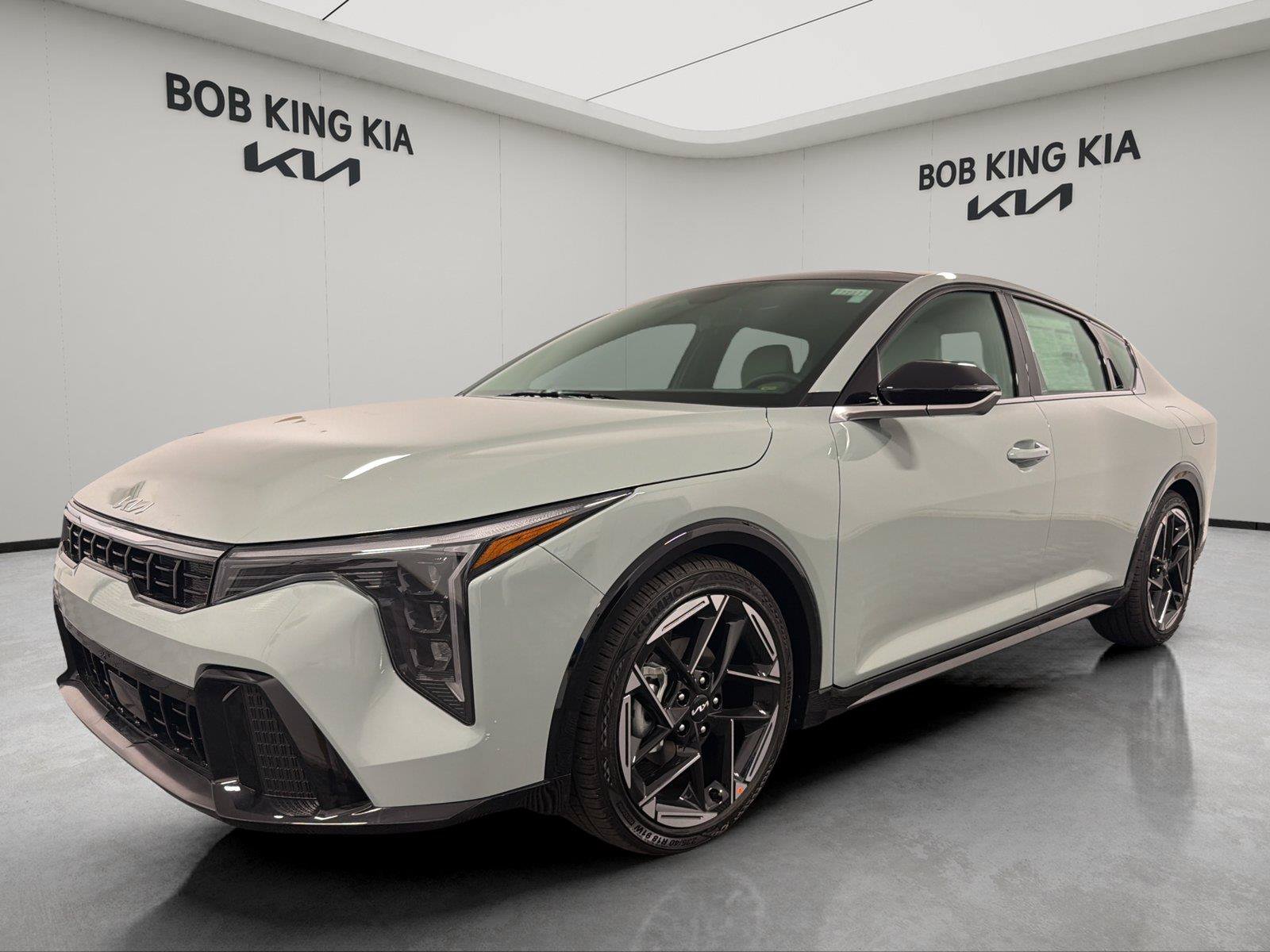 New 2026 Kia K4 GT-Line FWD image 1