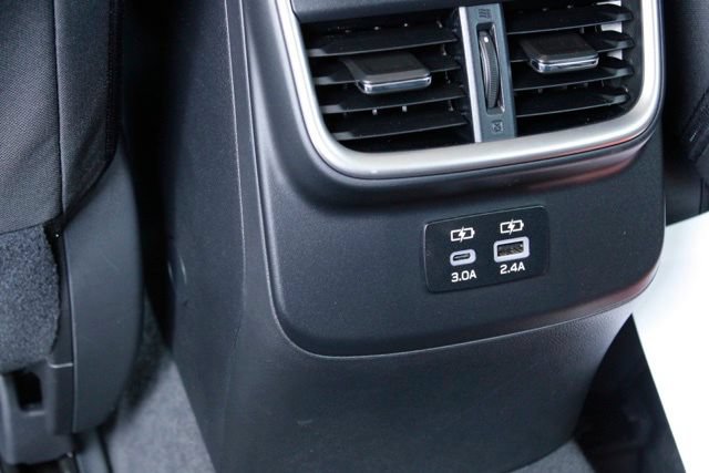 Used 2025 Subaru Outback Premium AWD/4WD image 16