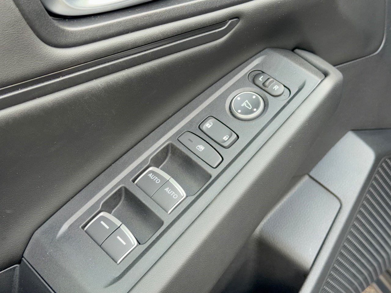 Used 2025 Honda Accord SE image 15
