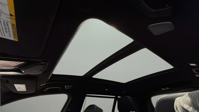 Used 2023 BMW X7 M60i w/ Executive Package AWD/4WD image 19