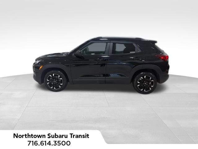 Used 2022 Chevrolet TrailBlazer LT image 2