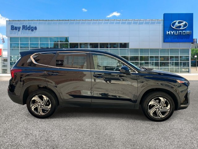 Used 2023 Hyundai Santa Fe SE w/ Cargo Package AWD/4WD image 2