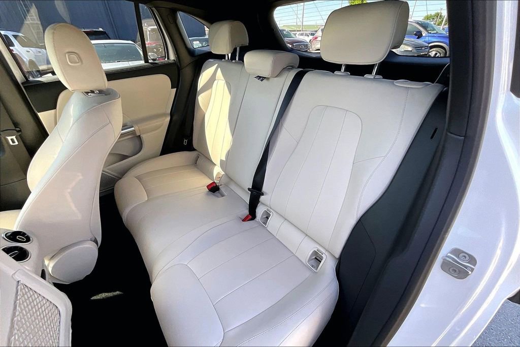 Used 2025 Mercedes-Benz GLA 250 image 37