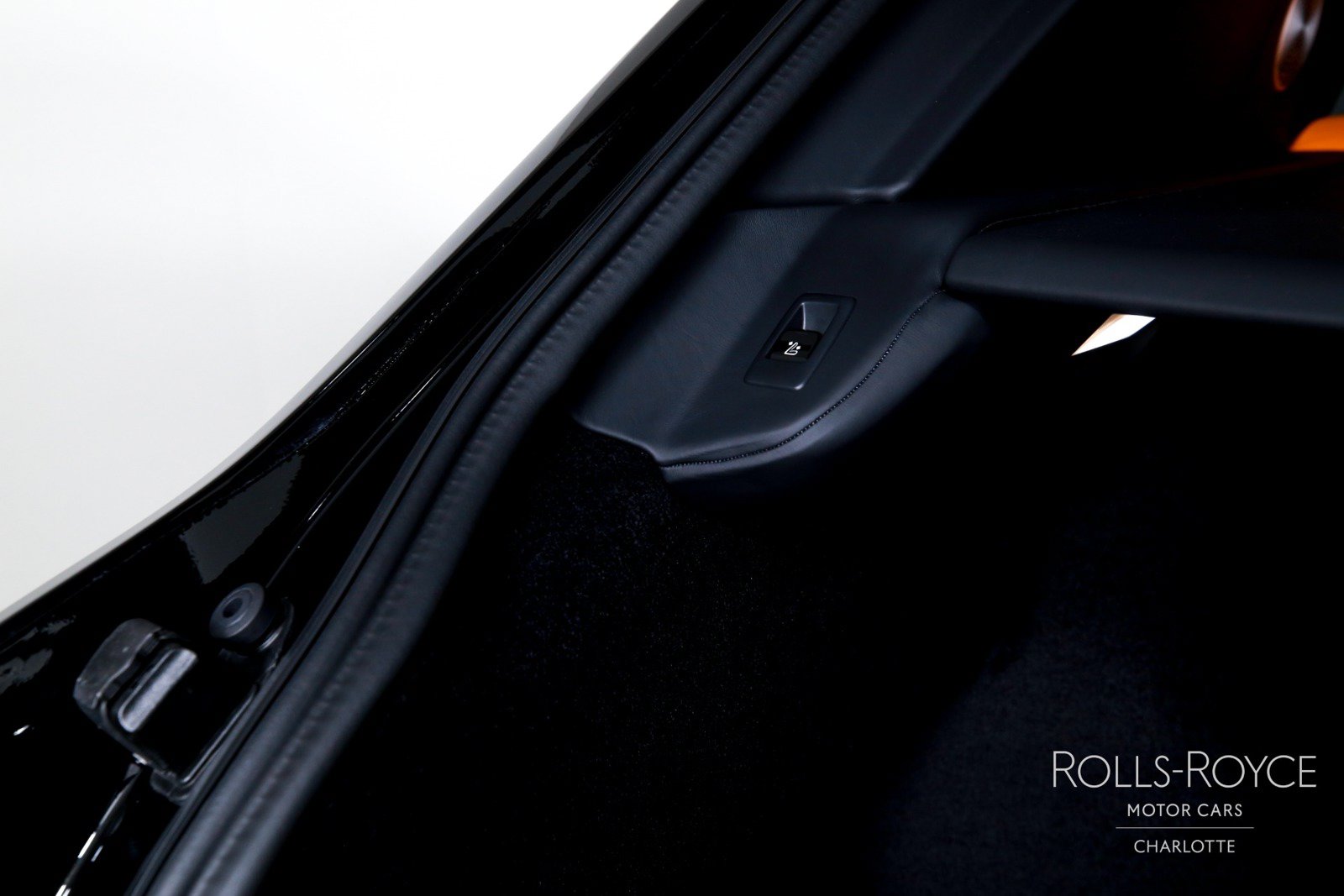 New 2026 Rolls-Royce Cullinan AWD/4WD image 25