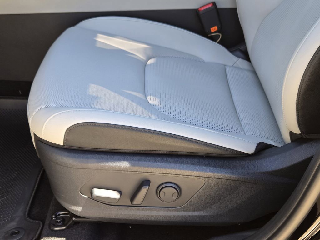 New 2026 Kia Sportage EX FWD image 19