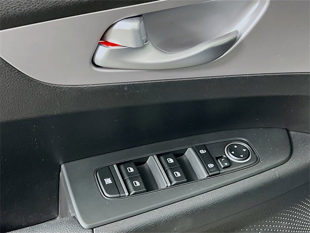 Used 2023 Kia Forte LXS w/ LXS Technology Package image 9