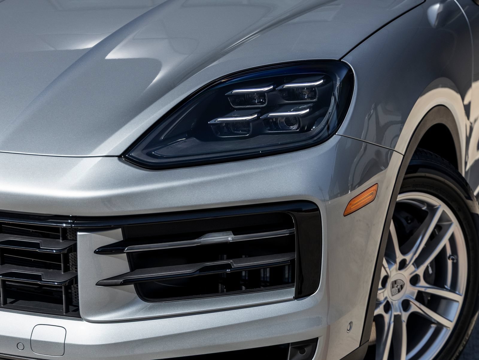 Certified 2026 Porsche Cayenne Coupe image 16