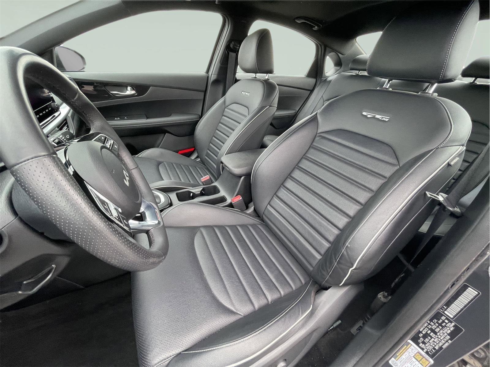 Used 2024 Kia Forte GT-Line w/ GT-Line Premium Package FWD image 13