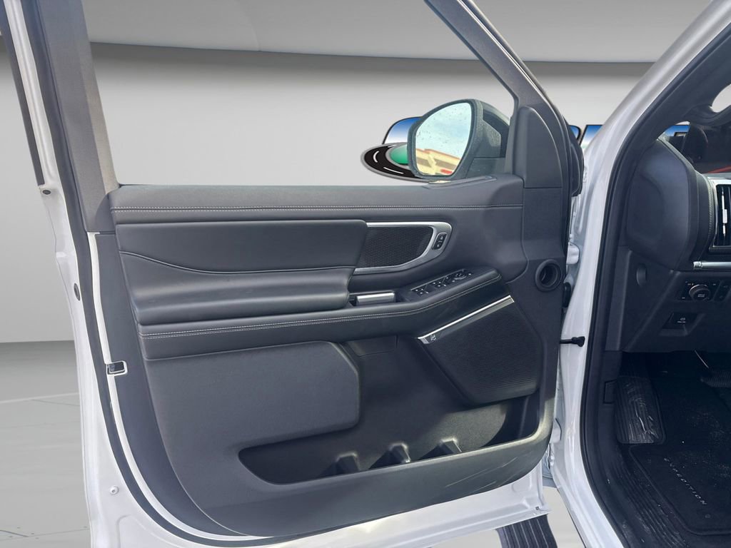 New 2025 Ford Expedition Max Platinum w/ Stealth Performance Package image 19