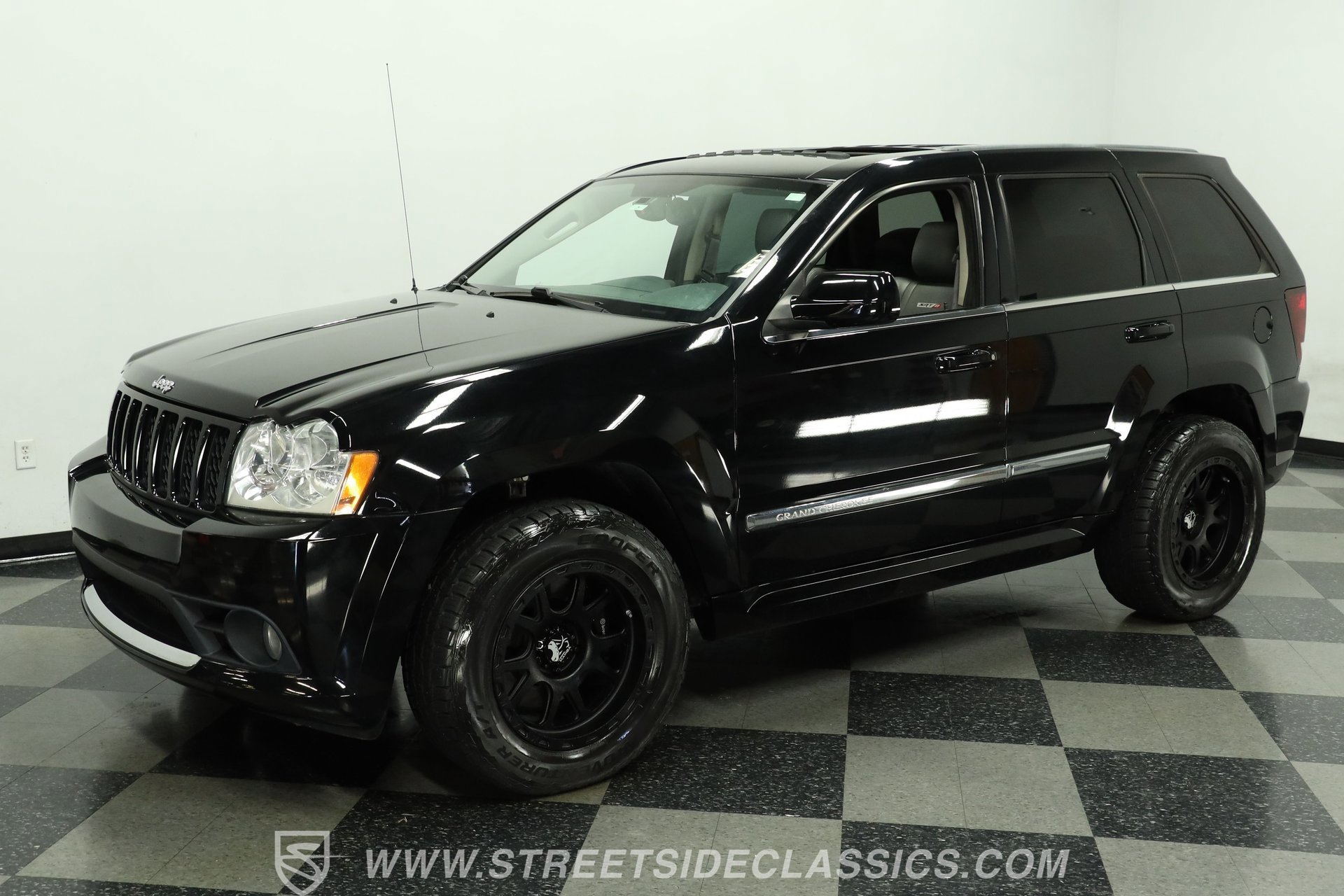 Used 2006 Jeep Grand Cherokee SRT8 w/ SRT Option Group I image 5