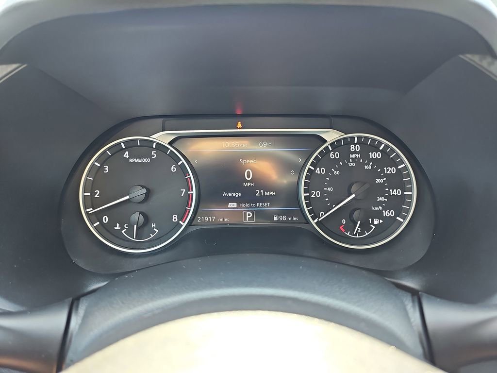 Used 2022 Nissan Sentra SR w/ SR Premium Package FWD image 24