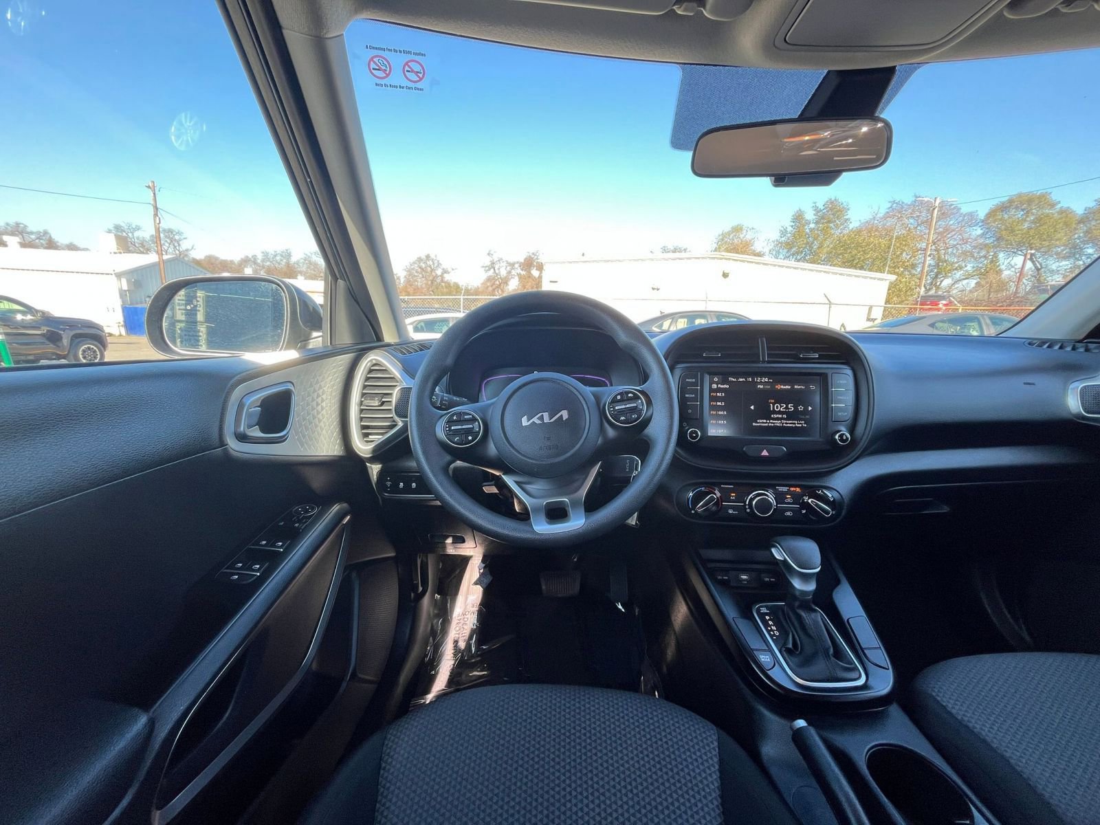 Used 2025 Kia Soul LX w/ LX Technology Package image 32