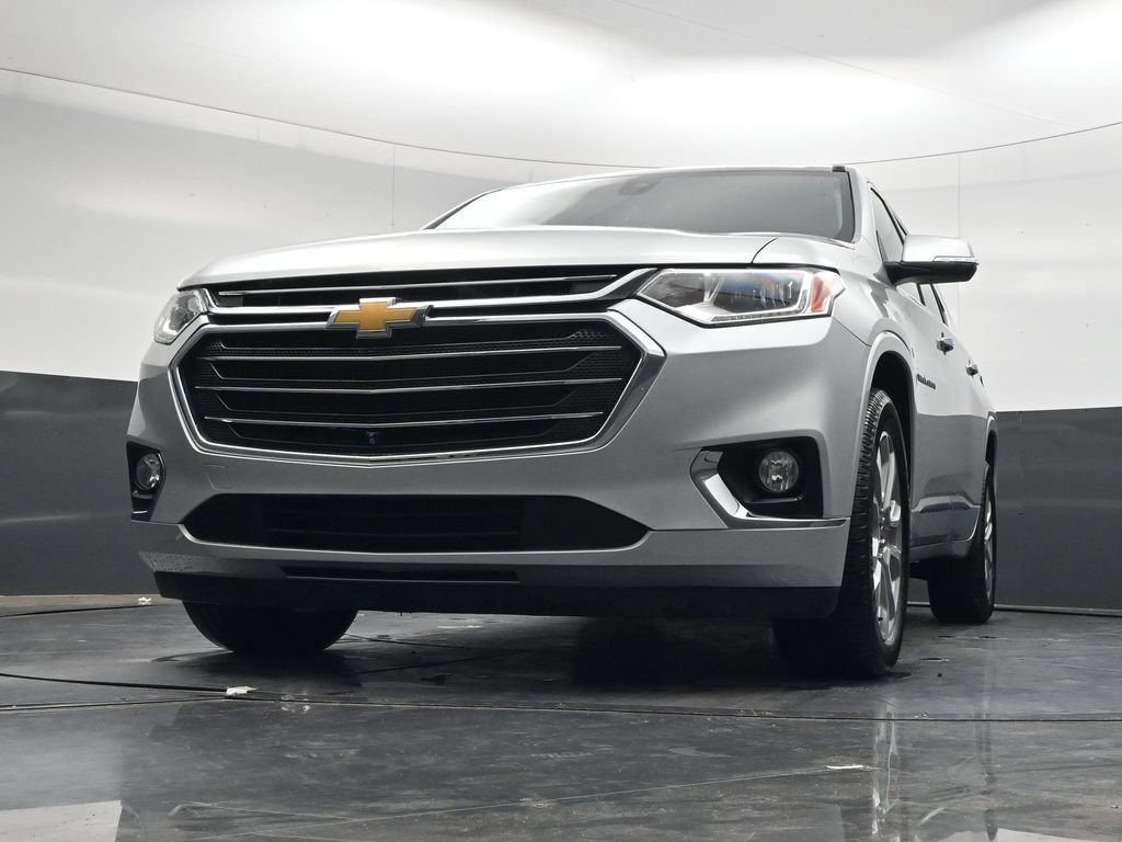 Used 2021 Chevrolet Traverse Premier FWD image 32