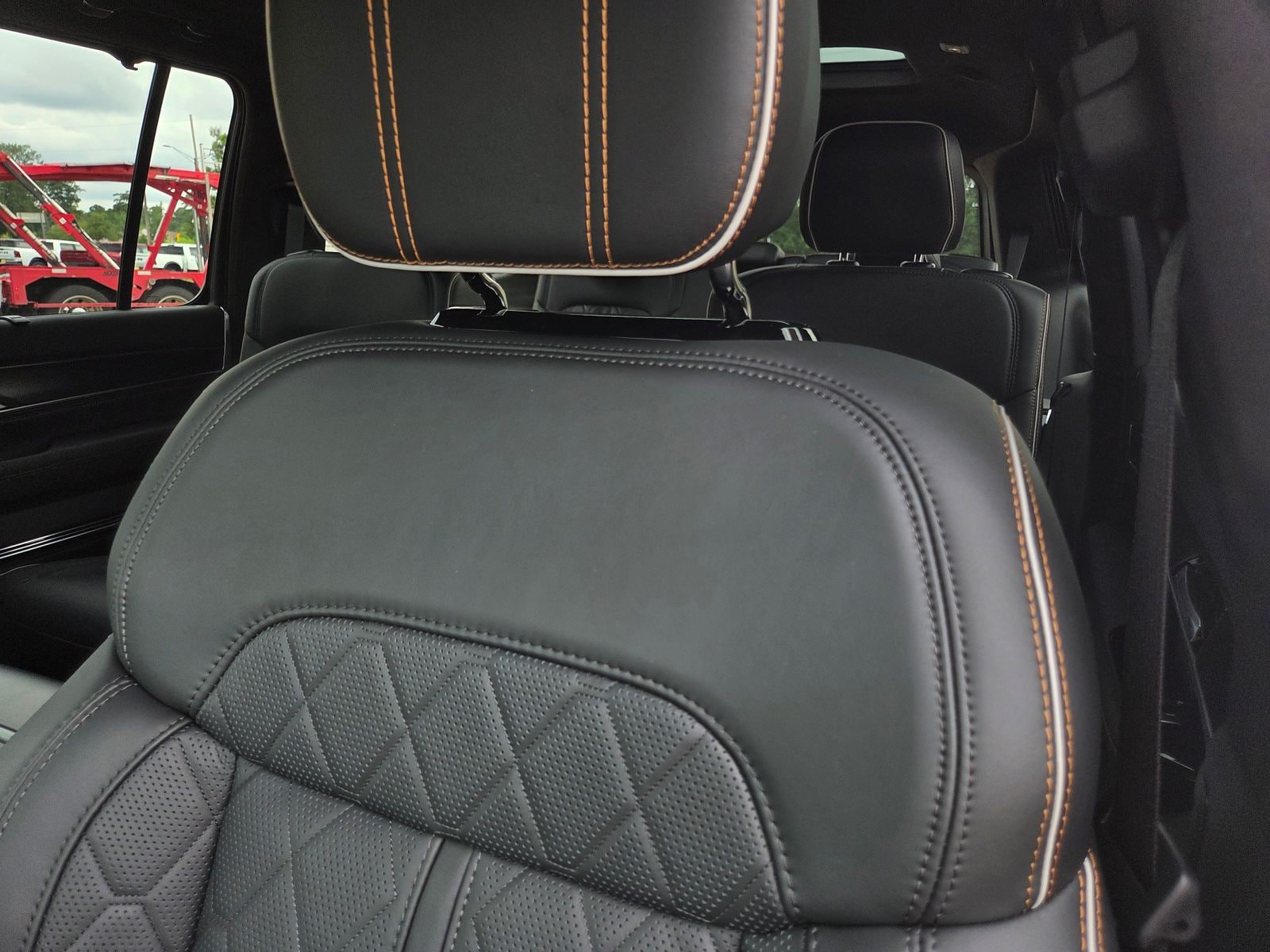 New 2026 Jeep Grand Wagoneer Summit AWD/4WD image 17