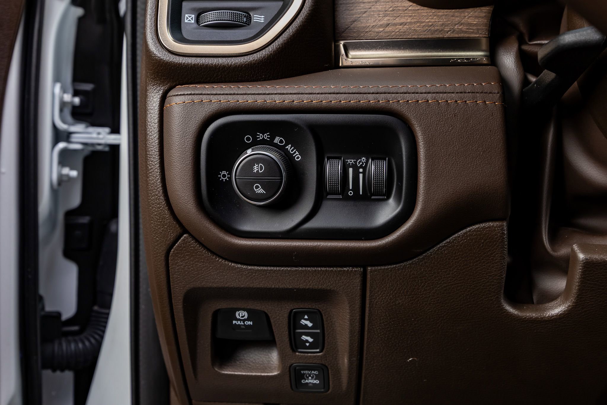 Used 2025 RAM 1500 Limited w/ Bed Utility Group image 22