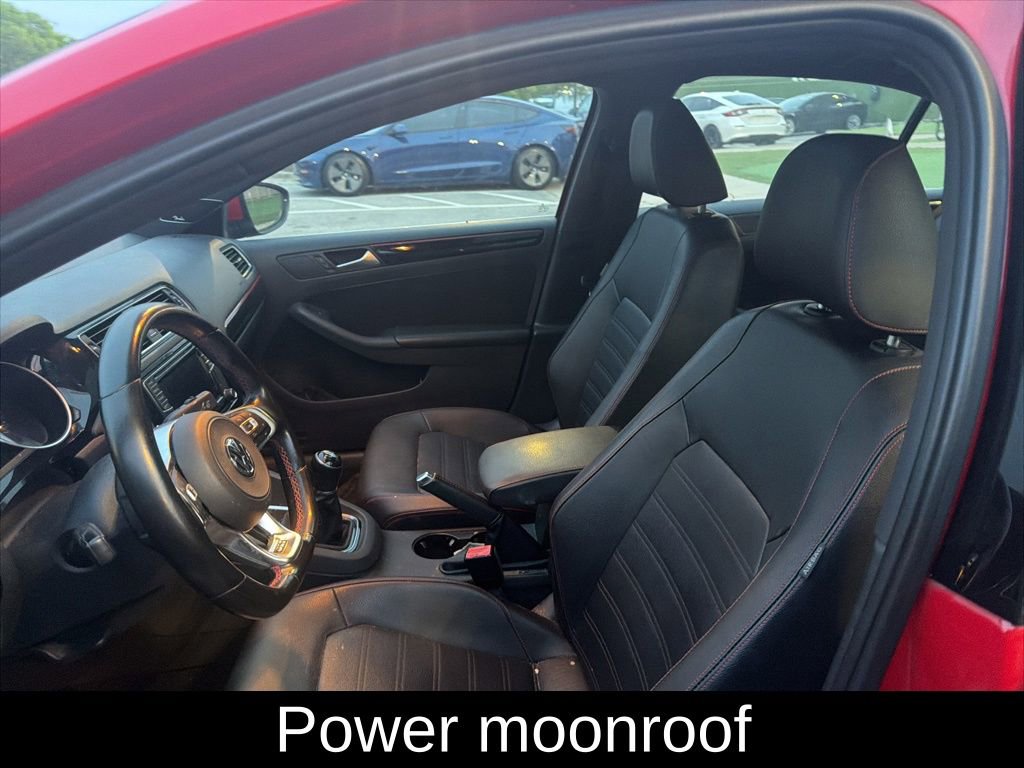 Used 2017 Volkswagen Jetta GLI image 7