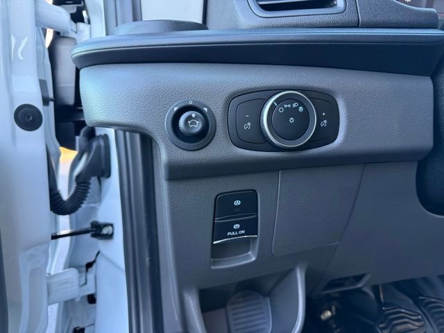 New 2024 Ford E-Transit Low Roof image 15