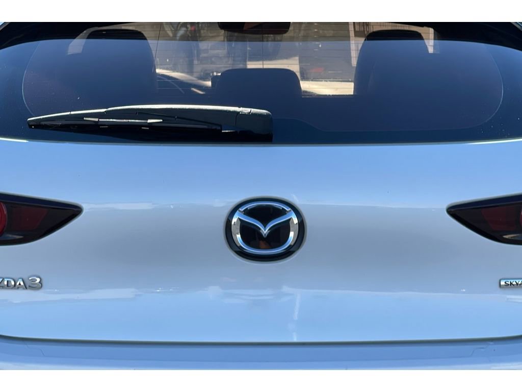 Used 2020 MAZDA MAZDA3 Hatchback w/ Preferred Package image 12