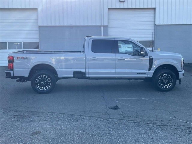 New 2025 Ford F350 Platinum w/ FX4 Off-Road Package image 8