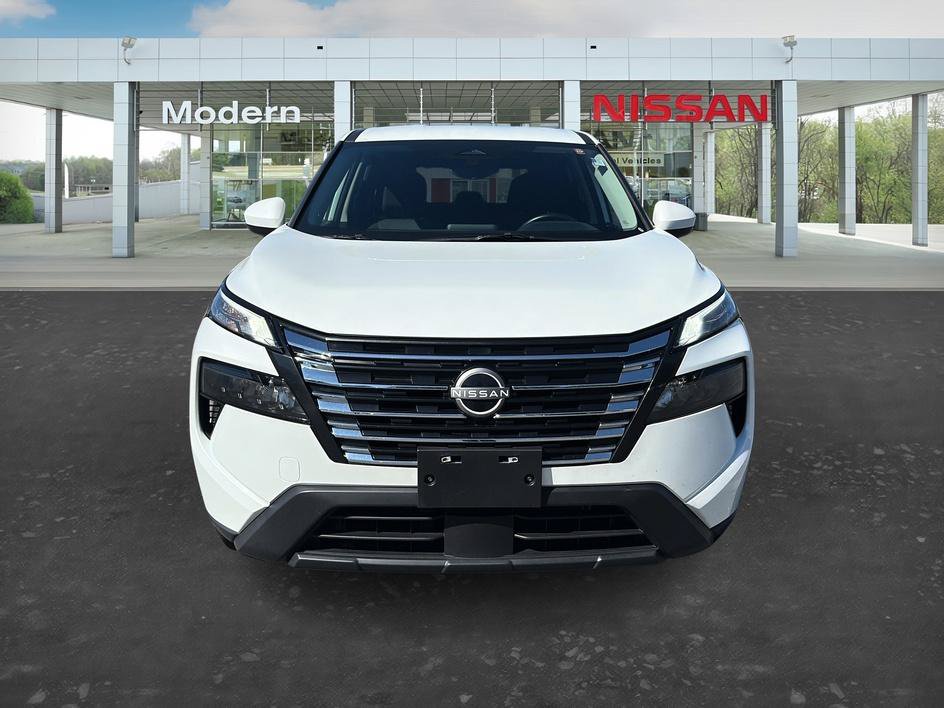 Certified 2025 Nissan Rogue SV AWD/4WD image 8