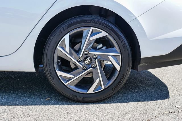 Certified 2025 Hyundai Elantra Sport image 9