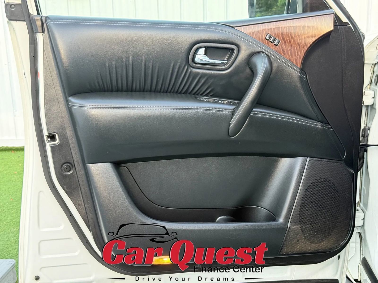 Used 2019 Nissan Armada SL w/ Premium Package AWD/4WD image 11