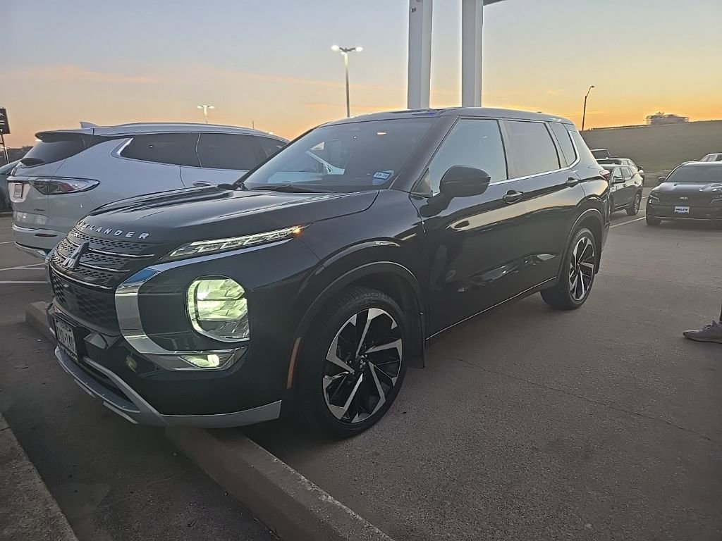 Used 2024 Mitsubishi Outlander SE