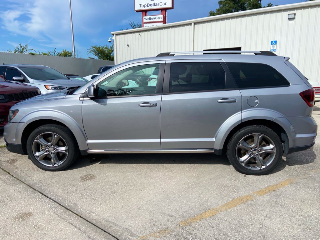Used 2017 Dodge Journey Crossroad FWD image 3
