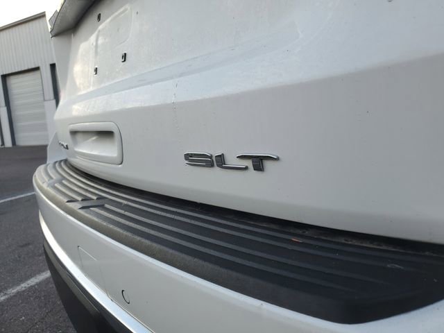 Used 2024 GMC Yukon SLT RWD image 8