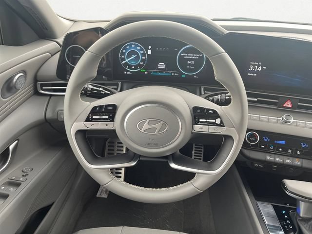 Certified 2025 Hyundai Elantra SEL FWD image 14