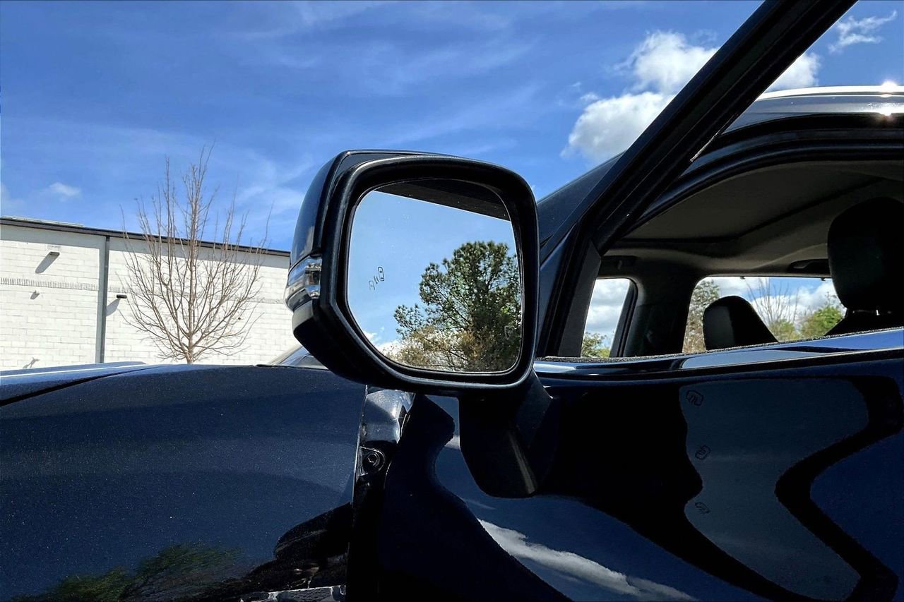 Used 2022 Toyota Highlander XLE image 28