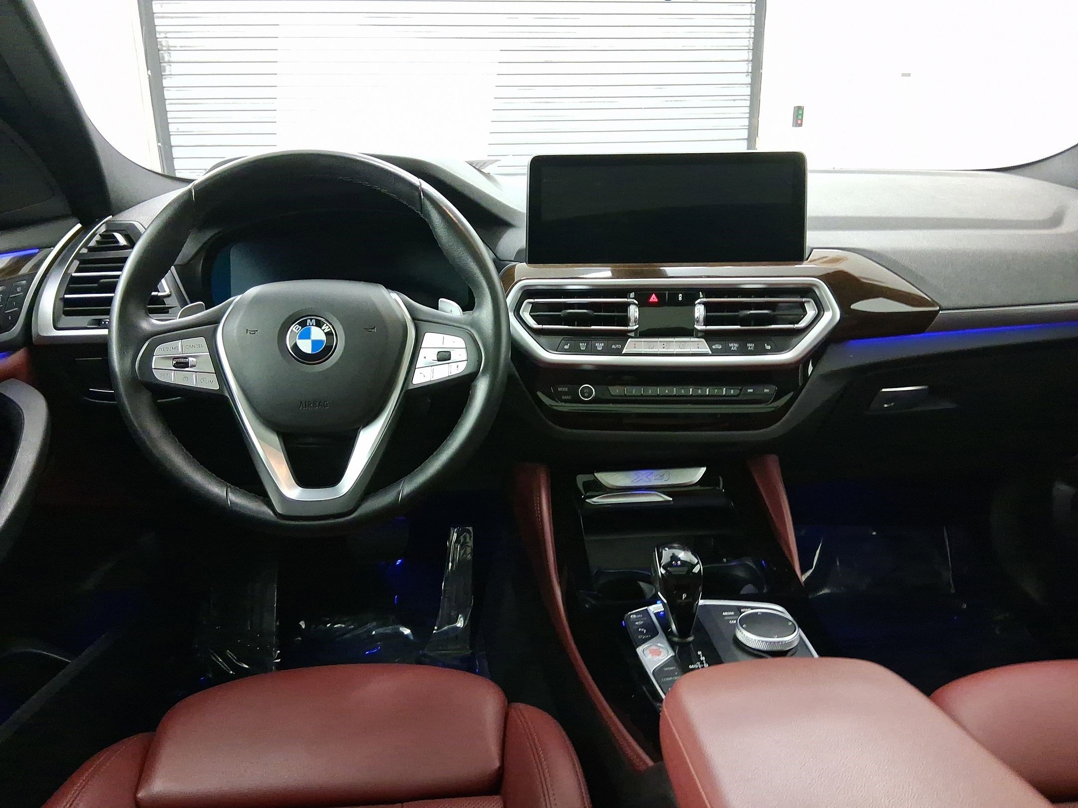 Used 2022 BMW X4 xDrive30i w/ Parking Assistance Package image 4
