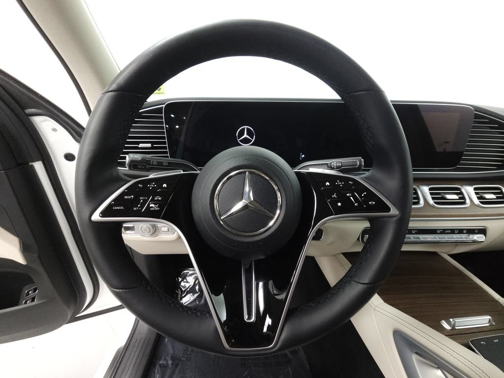 Used 2025 Mercedes-Benz GLE 450e 4MATIC image 12