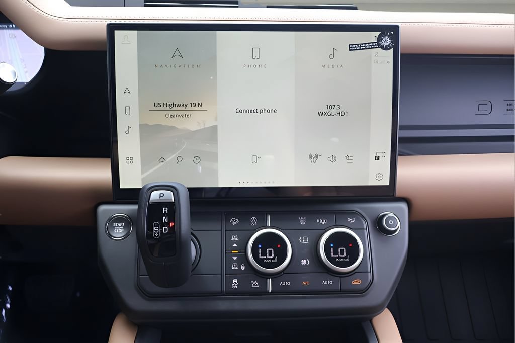 New 2026 Land Rover Defender 110 X-Dynamic SE AWD/4WD image 22