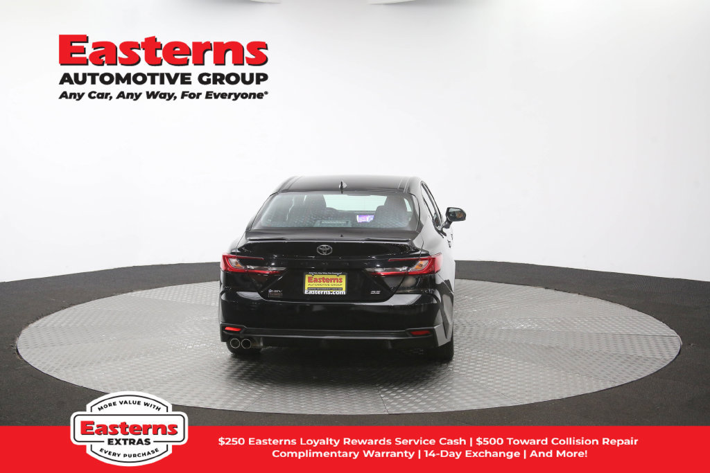 Used 2025 Toyota Camry SE FWD image 36