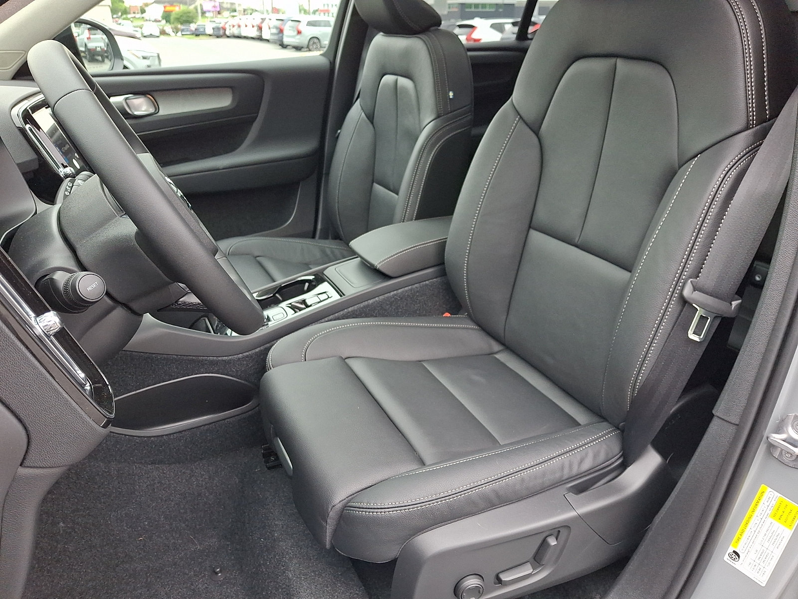 New 2026 Volvo XC40 B5 Ultra w/ Protection Package Premier AWD/4WD image 6